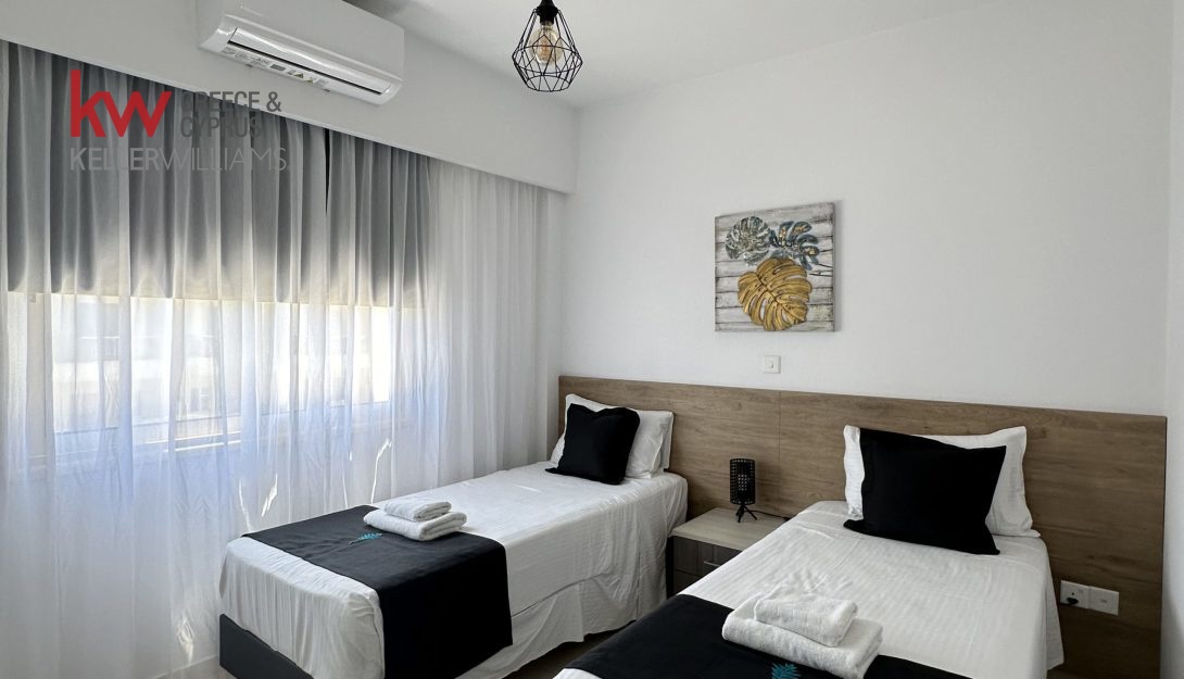 3 bedrooms Apartment in Paphos, Cyprus No. 60745