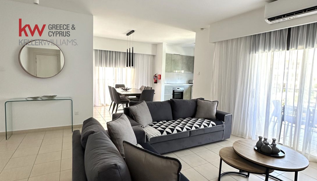 3 bedrooms Apartment in Paphos, Cyprus No. 60745