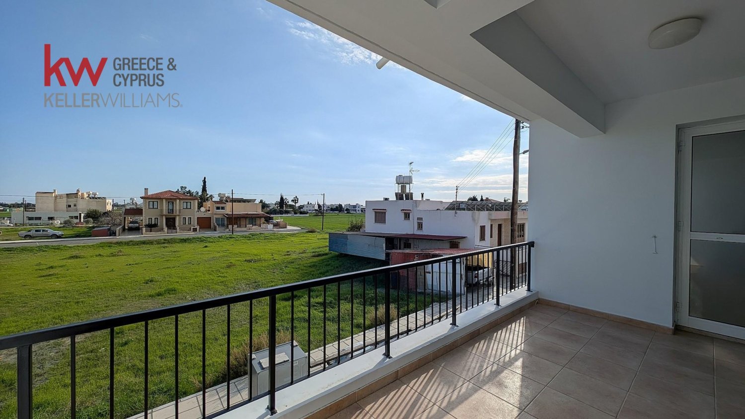 307m2 Building in Kiti, Larnaka, Cyprus No. 50664