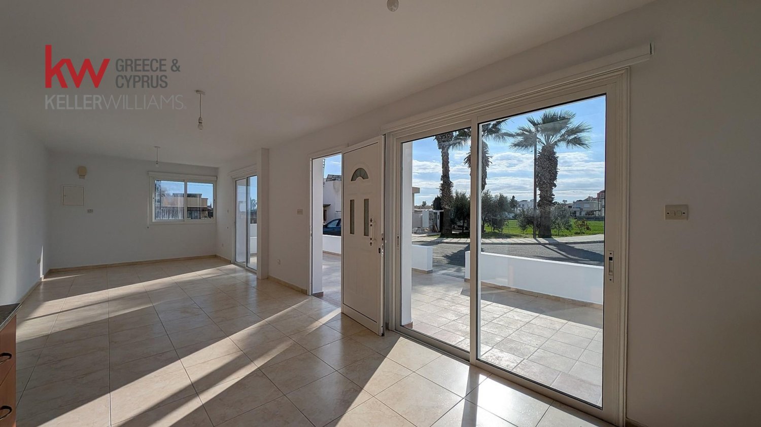 307m2 Building in Kiti, Larnaka, Cyprus No. 50664
