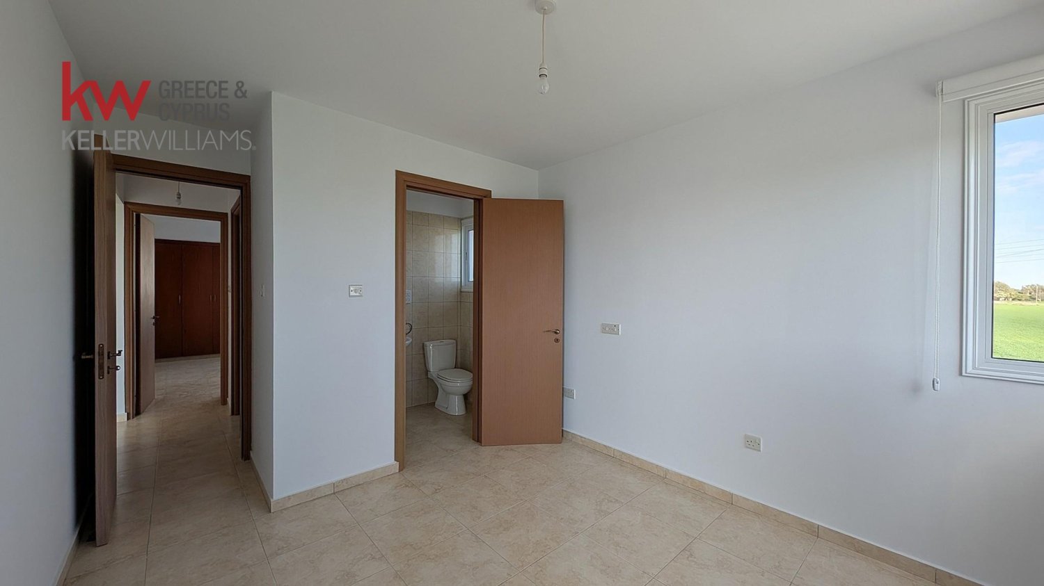 307m2 Building in Kiti, Larnaka, Cyprus No. 50664