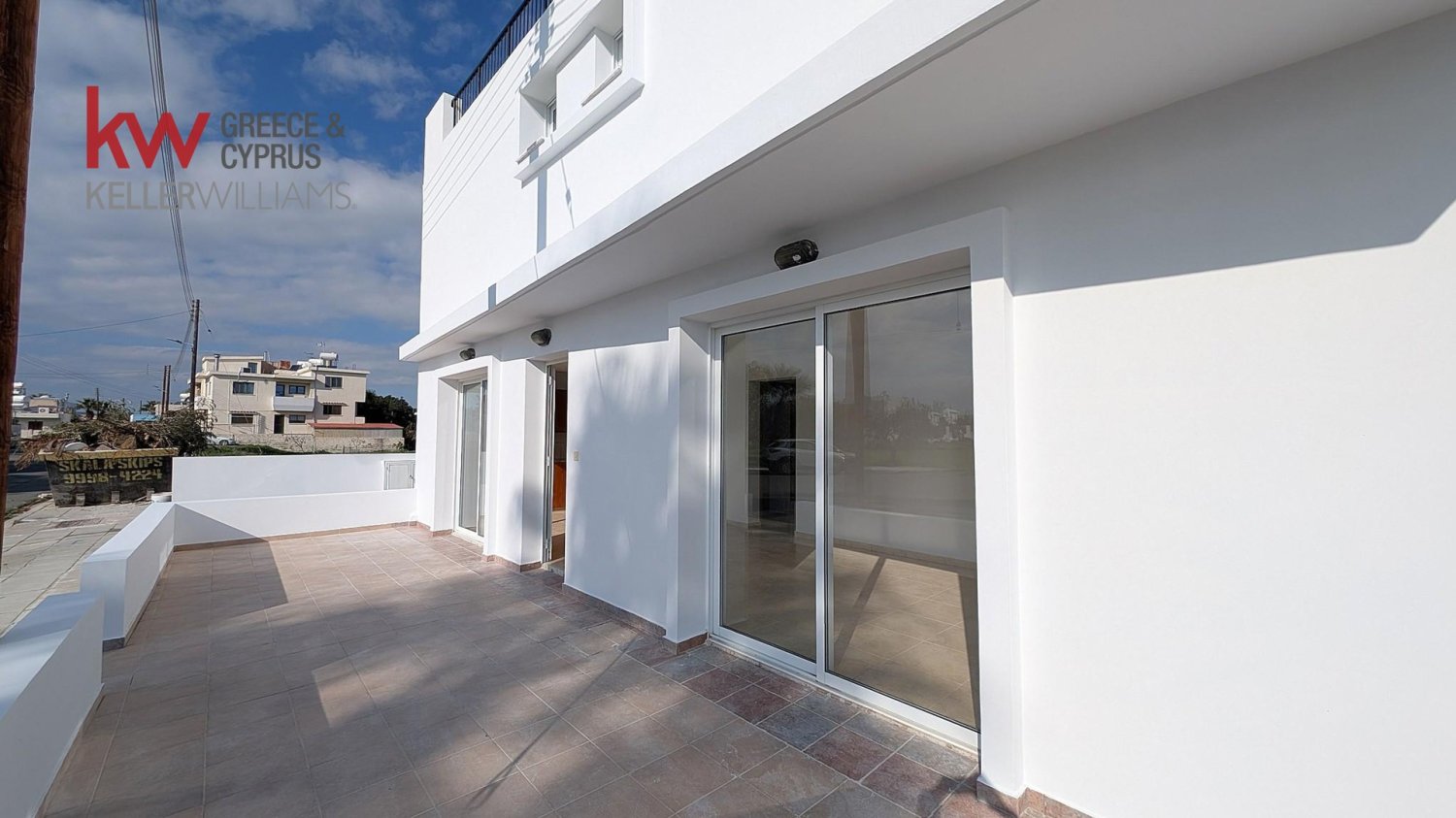 307m2 Building in Kiti, Larnaka, Cyprus No. 50664