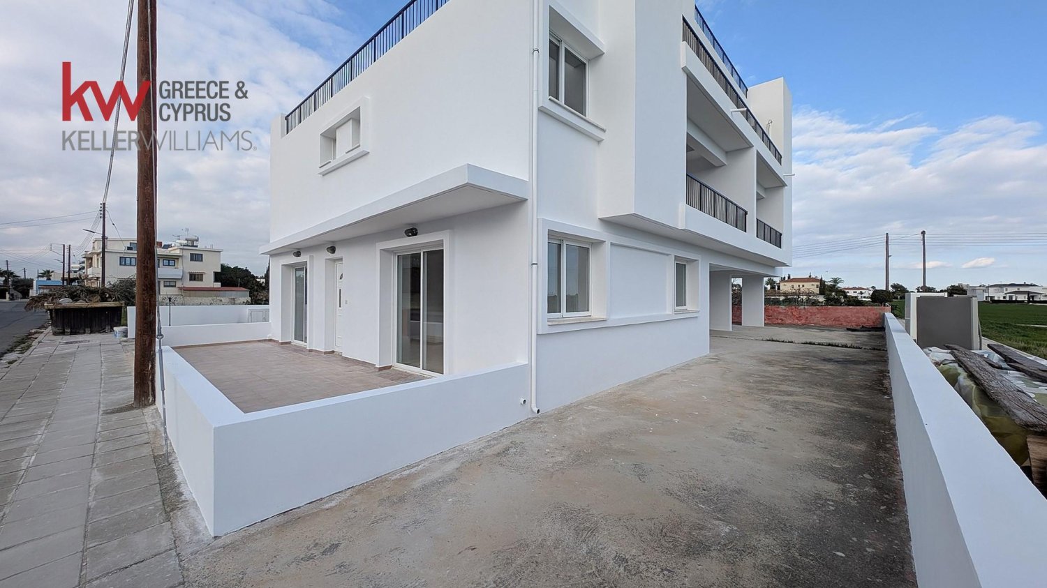 307m2 Building in Kiti, Larnaka, Cyprus No. 50664