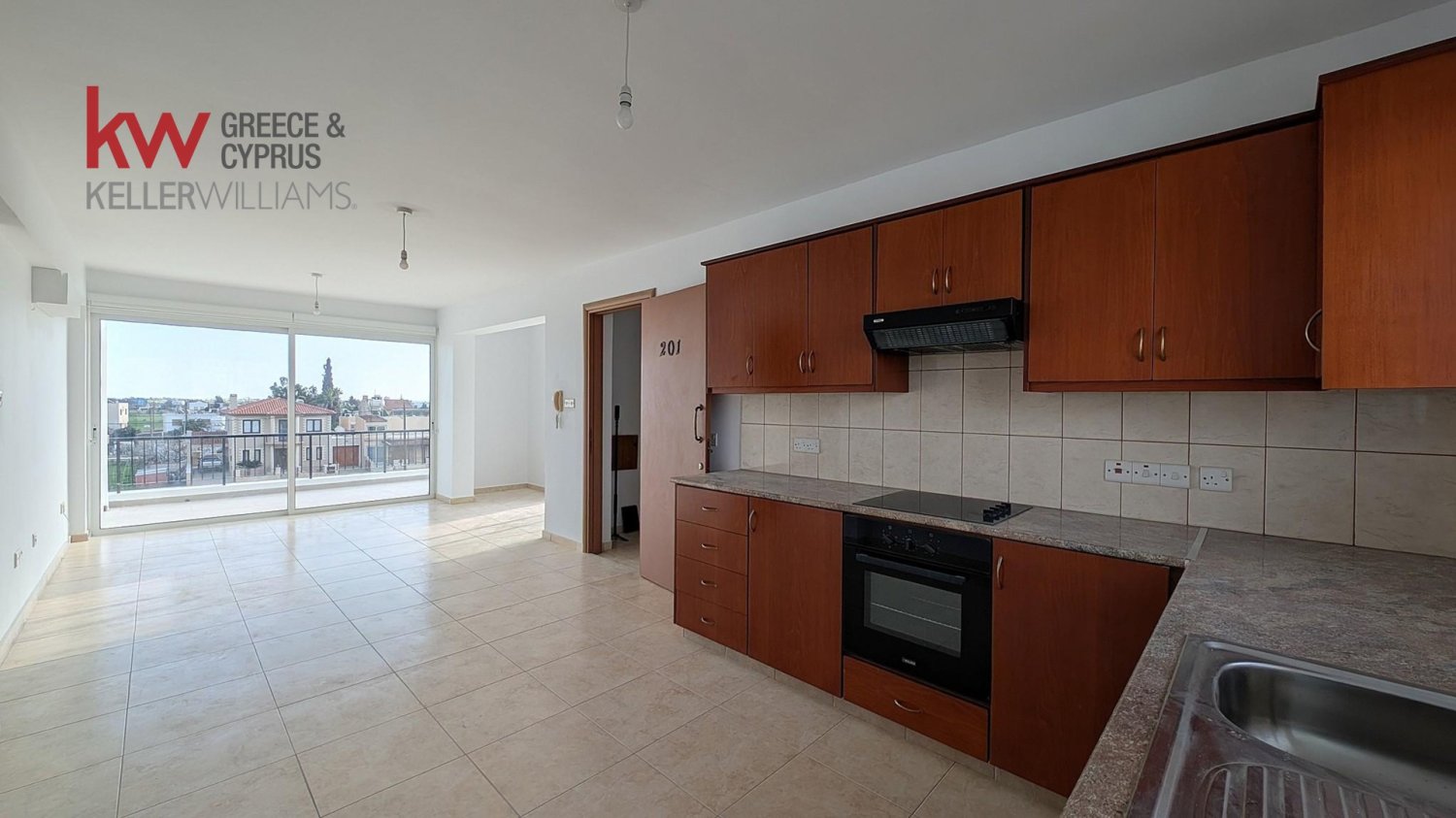 307m2 Building in Kiti, Larnaka, Cyprus No. 50664
