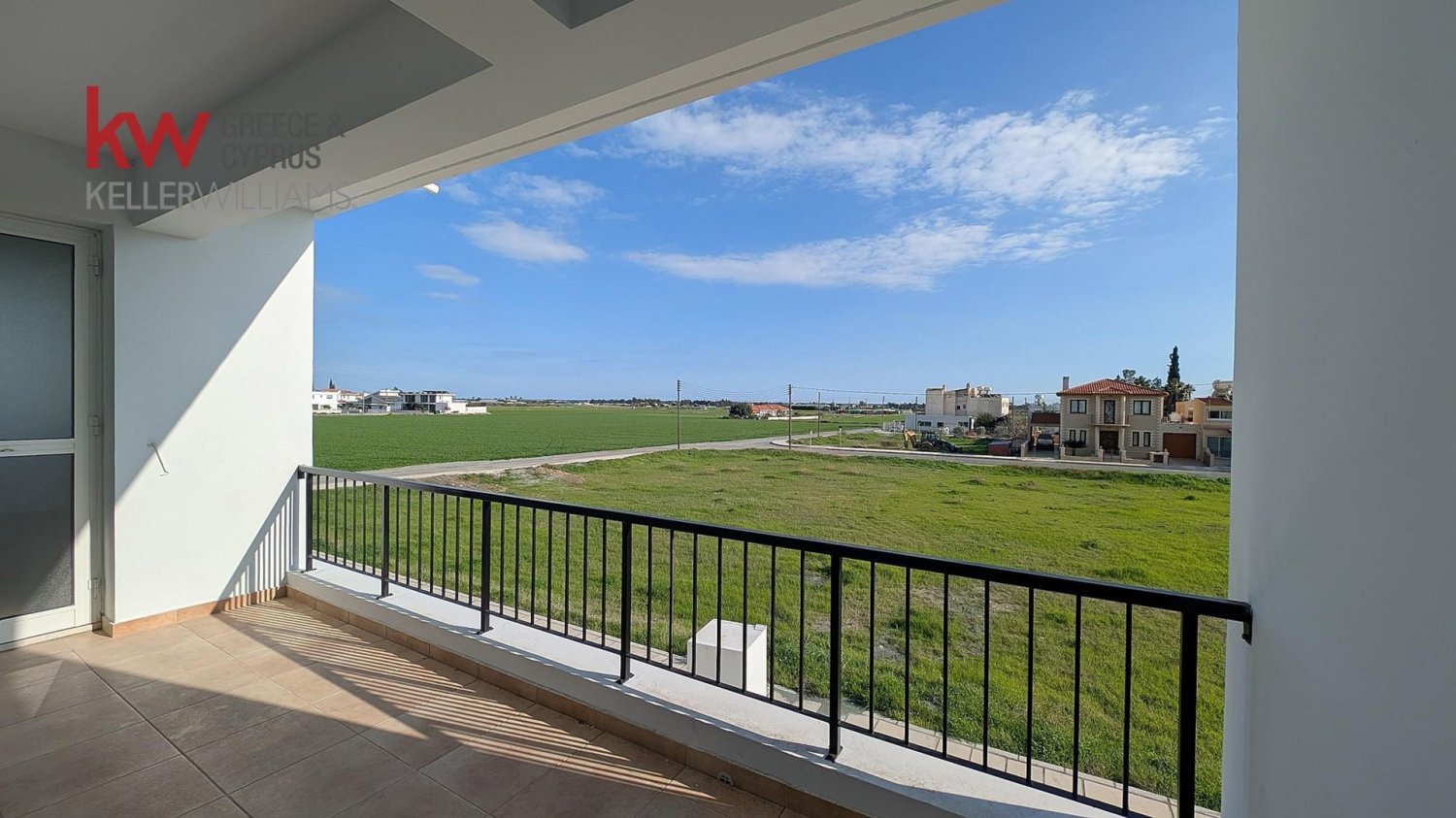 307m2 Building in Kiti, Larnaka, Cyprus No. 50664