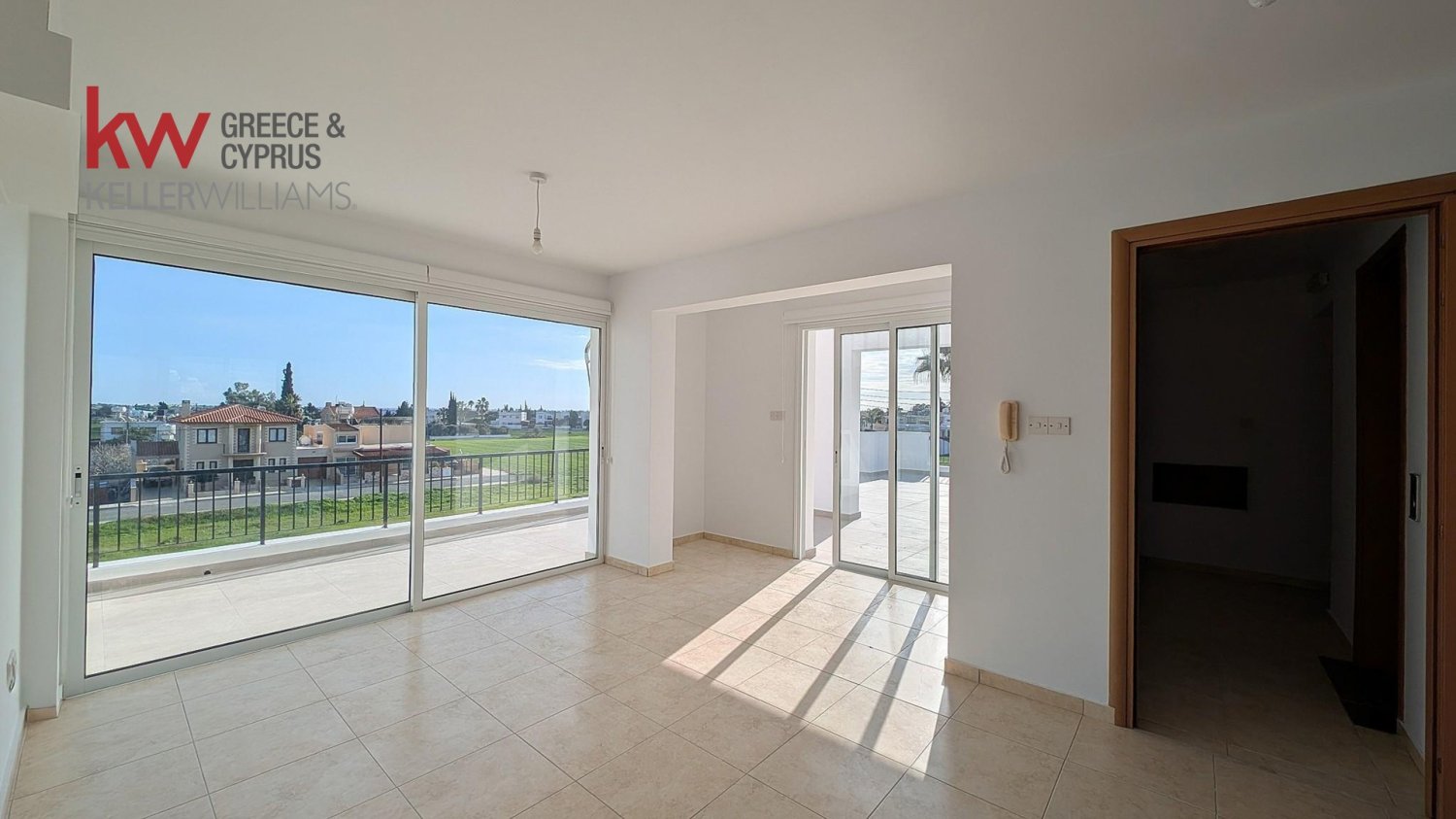 307m2 Building in Kiti, Larnaka, Cyprus No. 50664