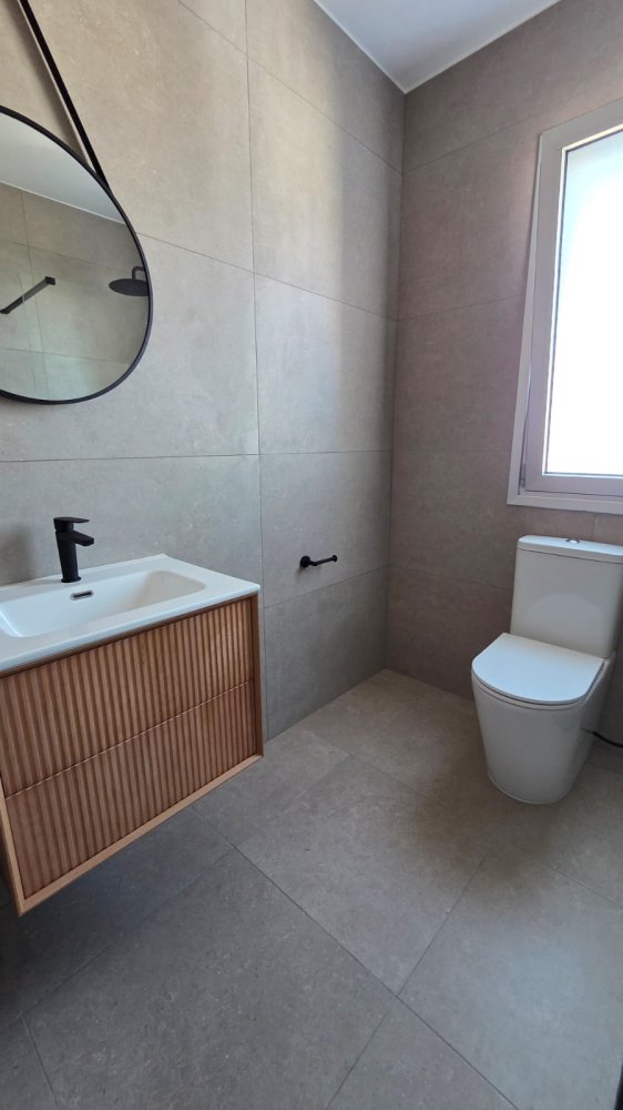 2 bedrooms Apartment in Larnaca, Larnaka, Cyprus No. 39857