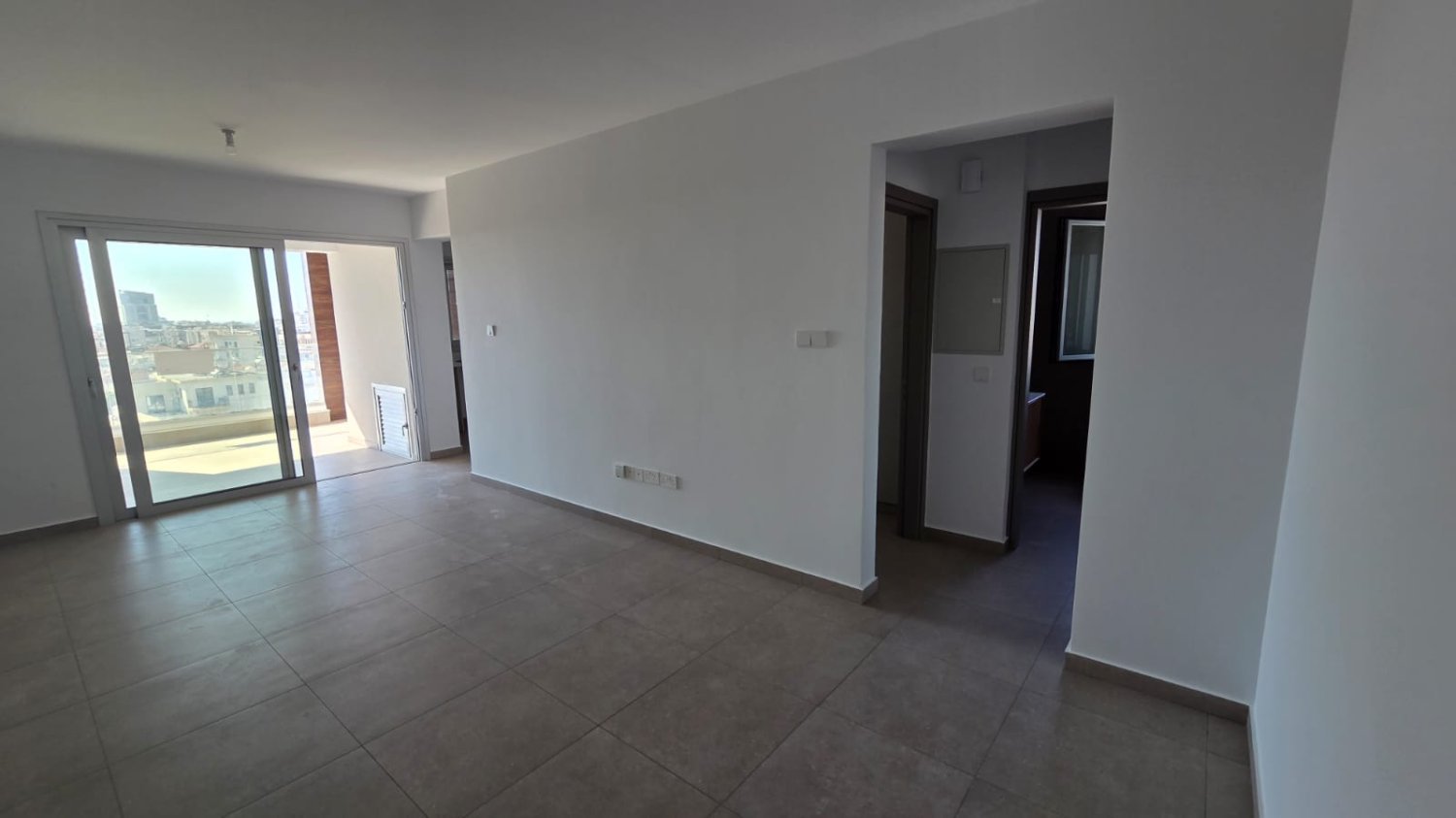 2 bedrooms Apartment in Larnaca, Larnaka, Cyprus No. 39857