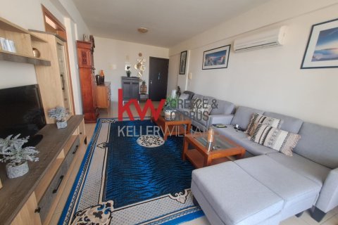 Квартира с 3 спальнями в Ларнака, Кипр № 40028