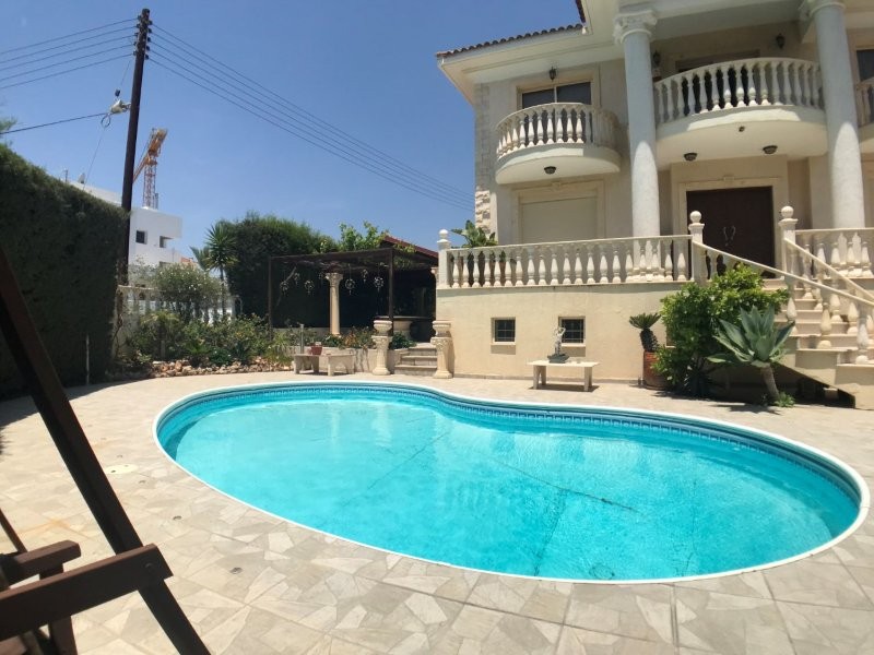 5 bedrooms Villa in Germasogeia, Limassol, Cyprus No. 62740