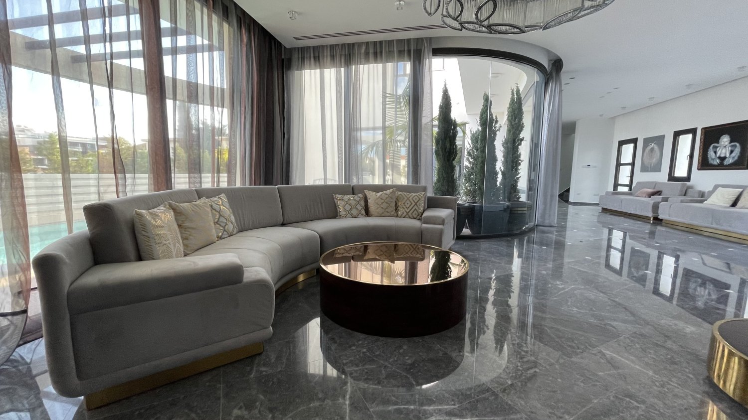 5 bedrooms Villa in Limassol, Cyprus No. 63926