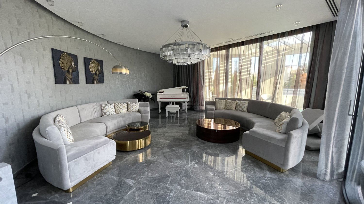 5 bedrooms Villa in Limassol, Cyprus No. 63926