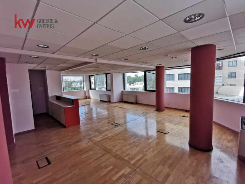 1580m2 Bureau à Strovolos, Nicosia, Chypre No. 51454