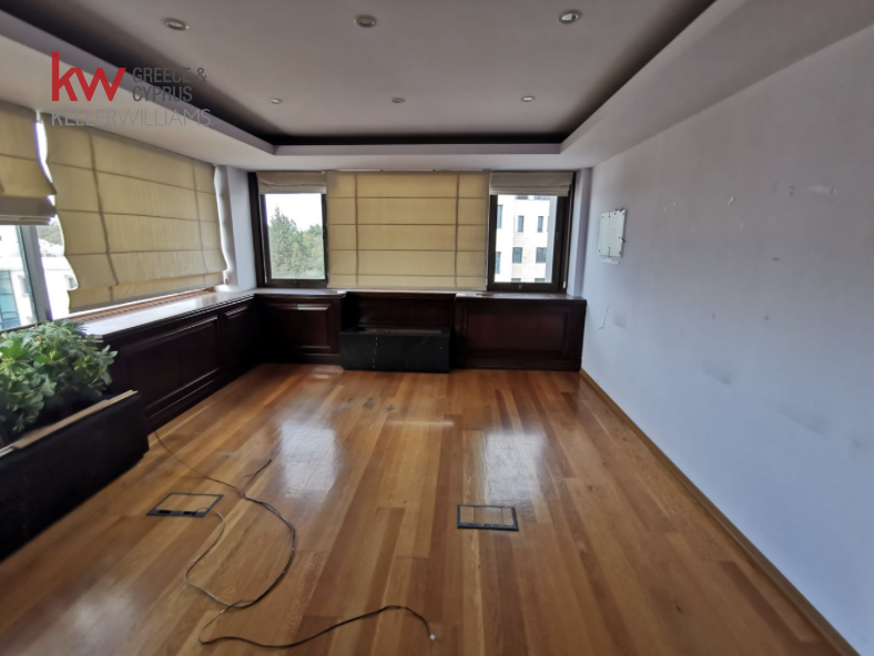 1580m2 Bureau à Strovolos, Nicosia, Chypre No. 51454