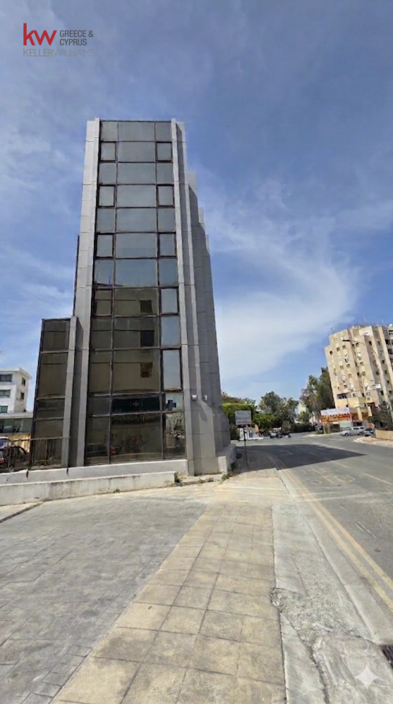 1580m2 Bureau à Strovolos, Nicosia, Chypre No. 51454