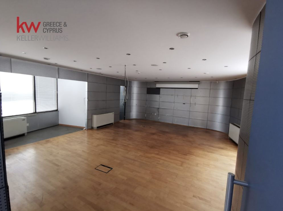 1580m2 Bureau à Strovolos, Nicosia, Chypre No. 51454