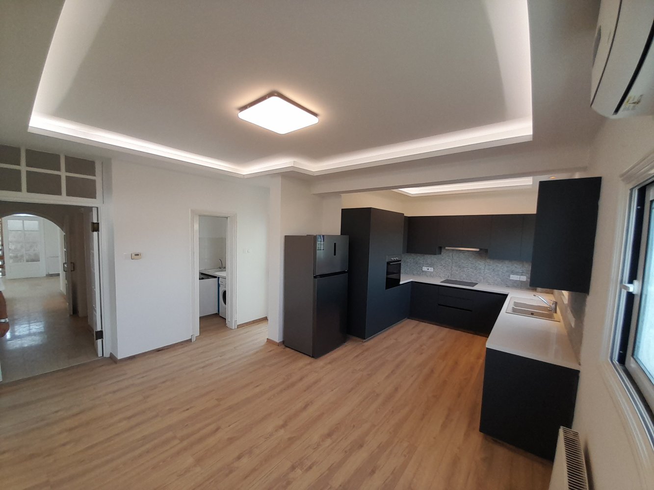 Квартира с 4 спальнями в Никосия, Кипр № 60930