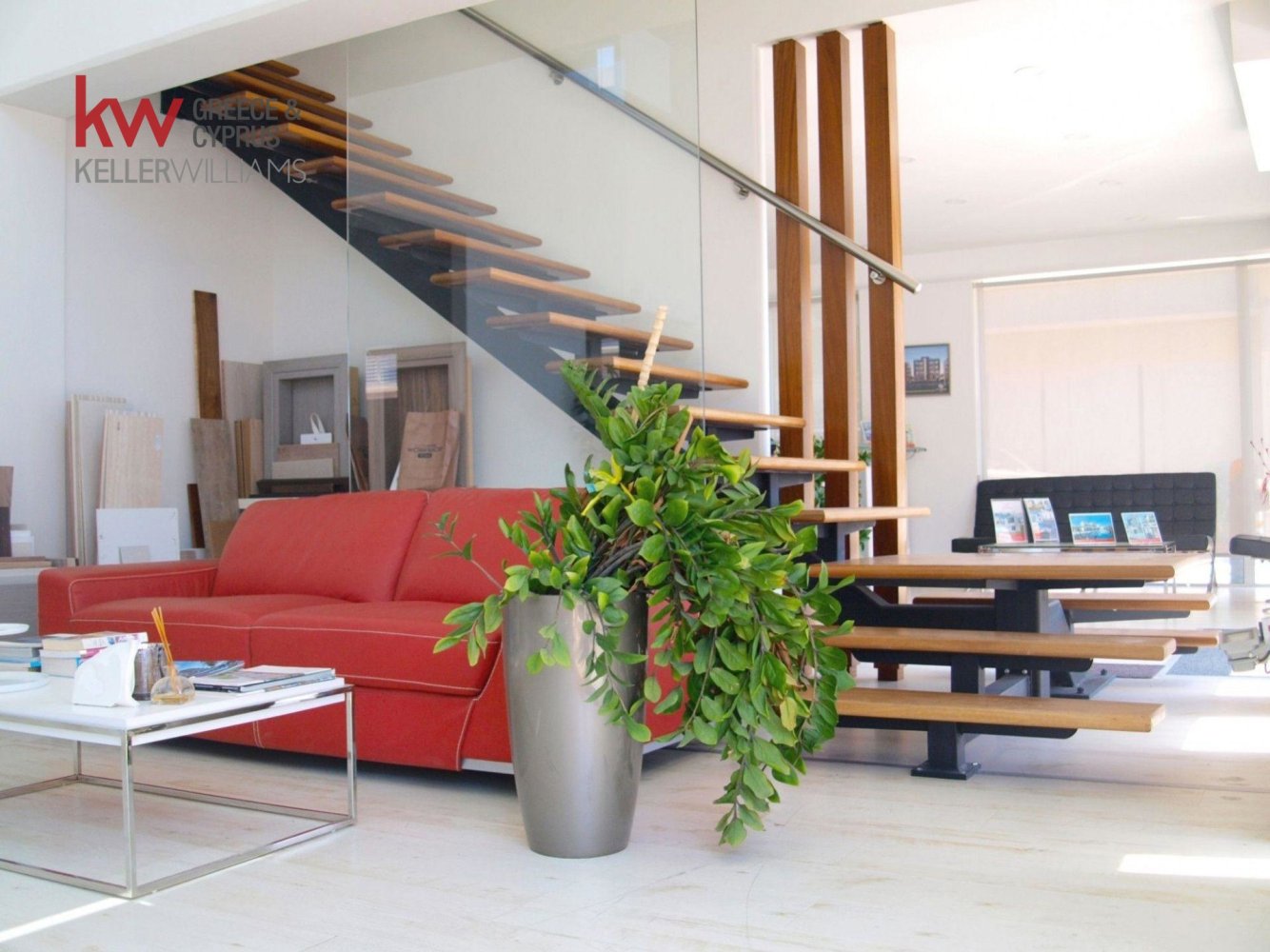 1570m2 Bureau à Kato Polemidia, Limassol, Chypre No. 61153