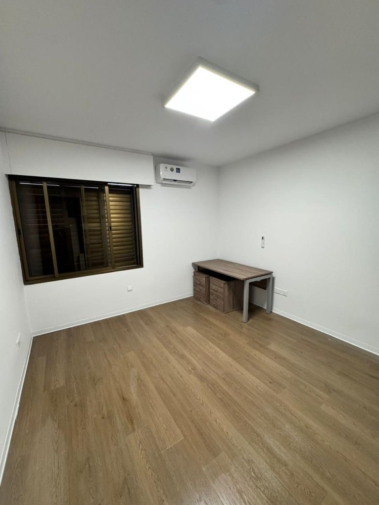 10 rooms Commercial property in Limassol, Cyprus No. 60932