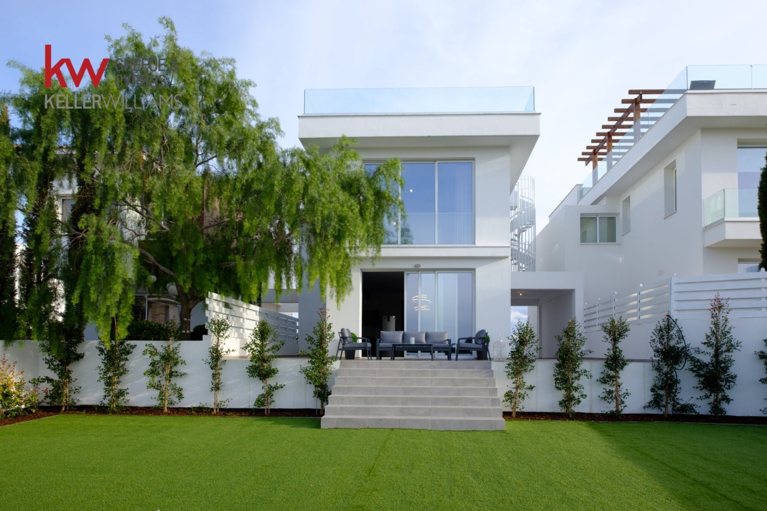 5 dormitorios Villa en Dromolaxia, Larnaka, Chipre No. 60187