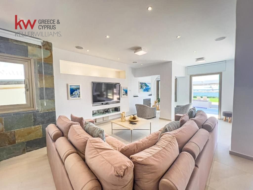 4 bedrooms Villa in Paralimni, Ammochostos, Cyprus No. 40267