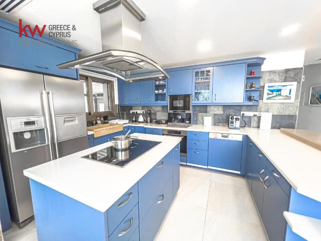 4 bedrooms Villa in Paralimni, Ammochostos, Cyprus No. 40267