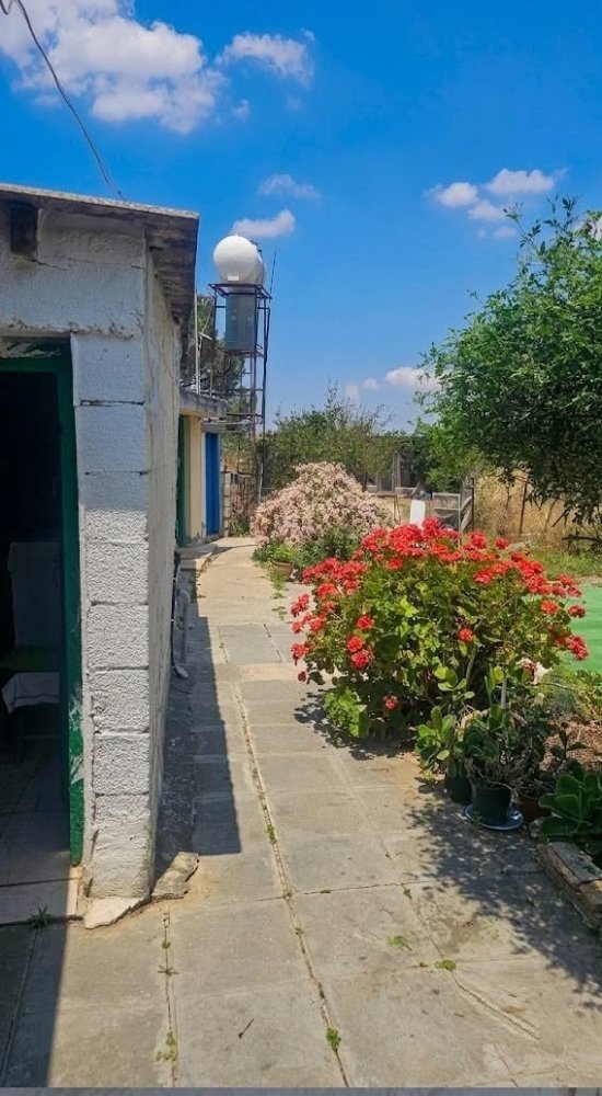 2 bedrooms Townhouse in Kato Deftera, Nicosia, Cyprus No. 60986