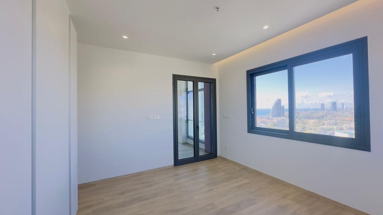 3 bedrooms Apartment in Mouttagiaka, Limassol, Cyprus No. 62155