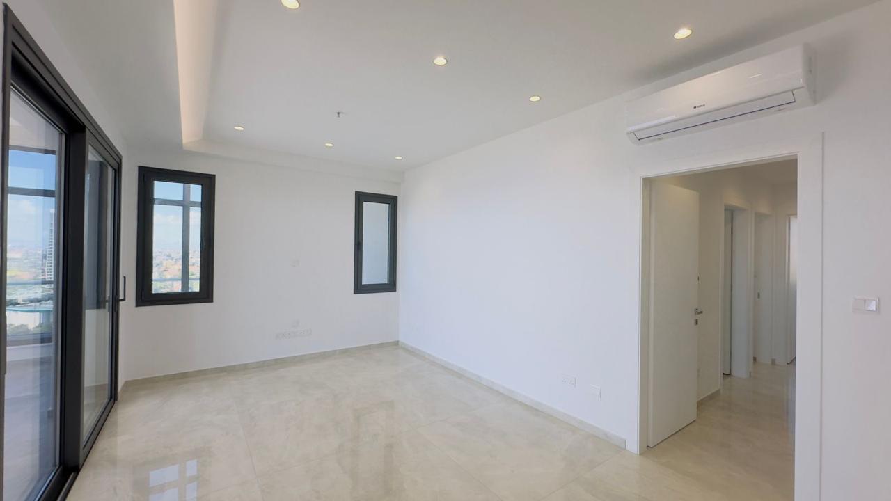 3 bedrooms Apartment in Mouttagiaka, Limassol, Cyprus No. 62155