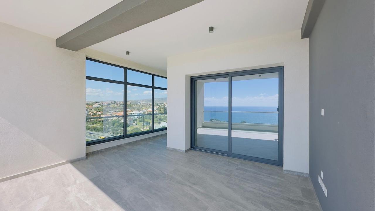 3 bedrooms Apartment in Mouttagiaka, Limassol, Cyprus No. 62155