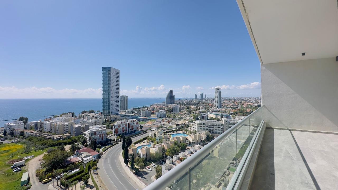 3 bedrooms Apartment in Mouttagiaka, Limassol, Cyprus No. 62155