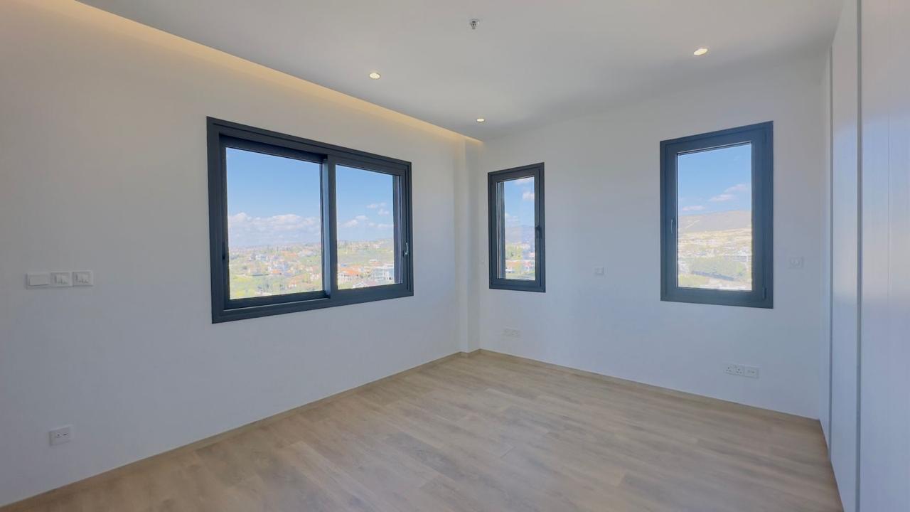 3 bedrooms Apartment in Mouttagiaka, Limassol, Cyprus No. 62155