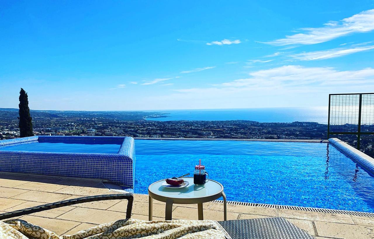 5 bedrooms Villa in Pegeia, Paphos, Cyprus No. 61481
