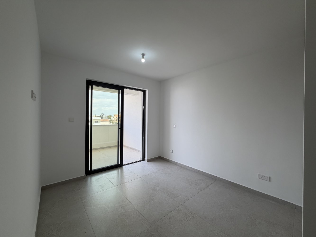 2 bedrooms Apartment in Larnaca, Larnaka, Cyprus No. 61356