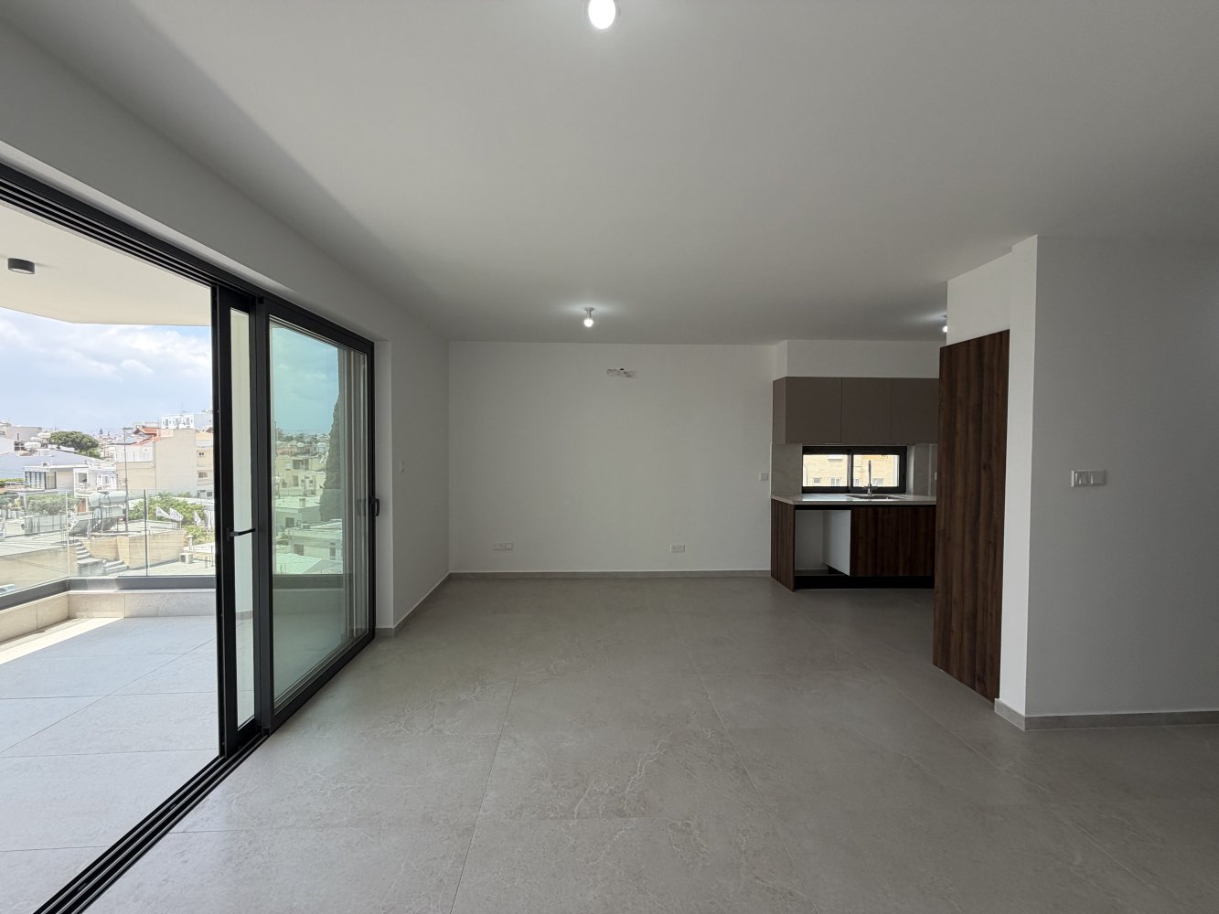2 bedrooms Apartment in Larnaca, Larnaka, Cyprus No. 61356