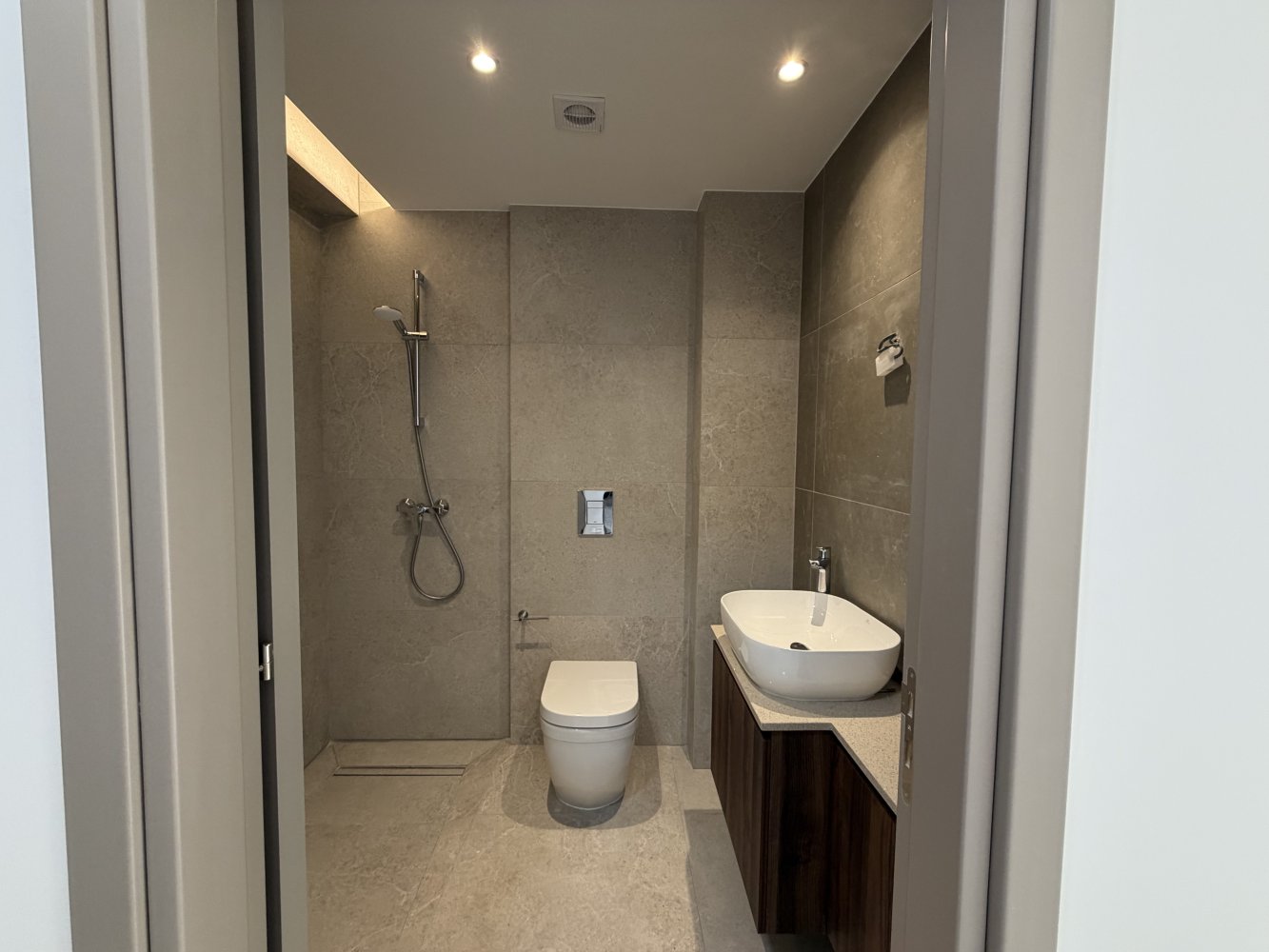 2 bedrooms Apartment in Larnaca, Larnaka, Cyprus No. 61356