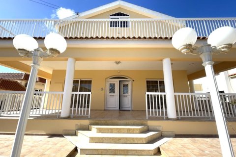 4 bedrooms Villa in Xylofagou, Larnaka, Cyprus No. 40315