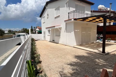 3 bedrooms Villa in Pervolia, Larnaka, Cyprus No. 61364