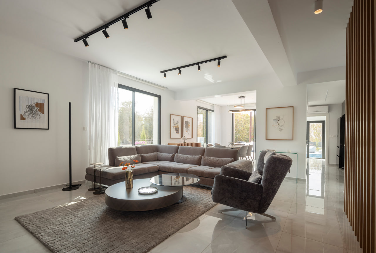 4 bedrooms Villa in Paphos, Cyprus No. 64594