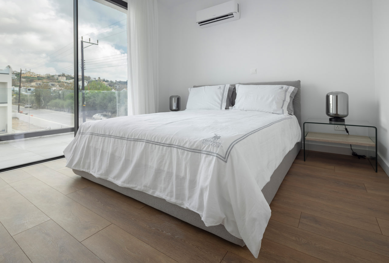 4 bedrooms Villa in Paphos, Cyprus No. 64594