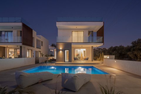 4 chambres Villa à Paphos, Chypre No. 64594