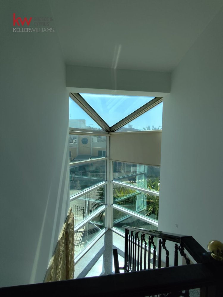 5 bedrooms Villa in Latsia, Nicosia, Cyprus No. 40574