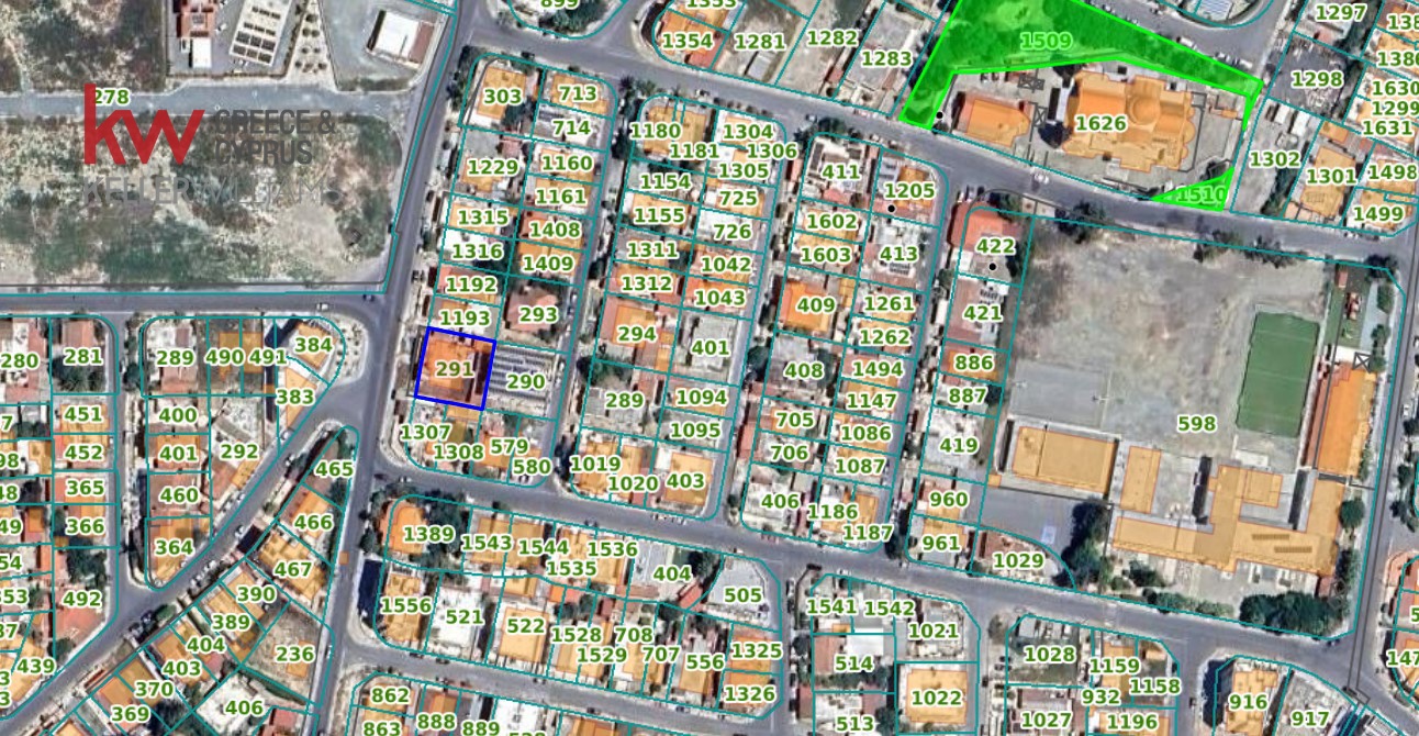 477m2 Terrain à Larnaca, Larnaka, Chypre No. 40318