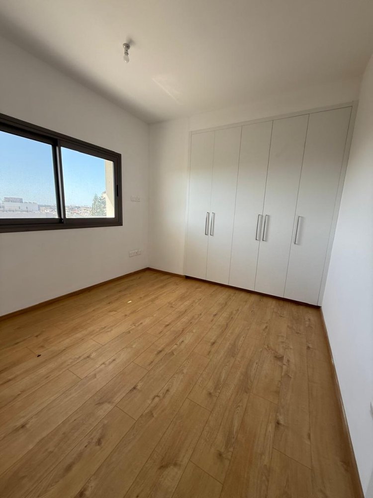 2 bedrooms Penthouse in Zakaki, Limassol, Cyprus No. 62135