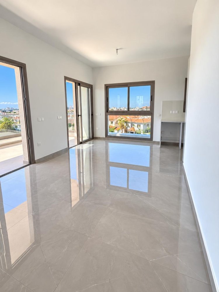 2 bedrooms Penthouse in Zakaki, Limassol, Cyprus No. 62135