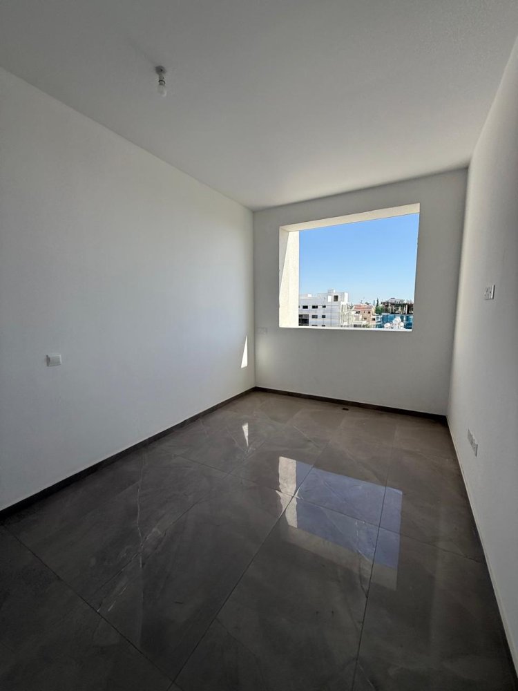 2 bedrooms Penthouse in Zakaki, Limassol, Cyprus No. 62135