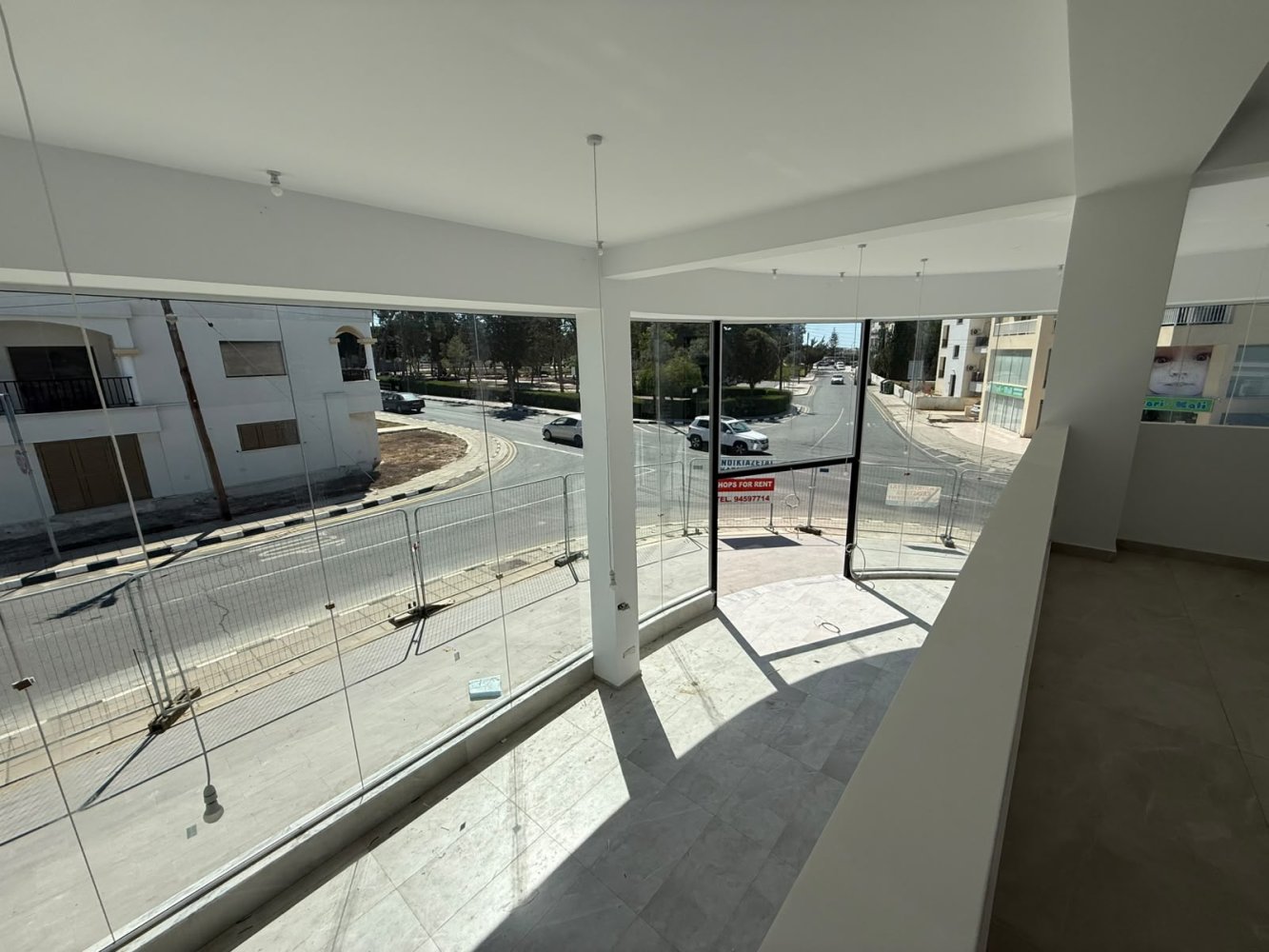330m2 Local comercial en Paphos, Chipre No. 61052