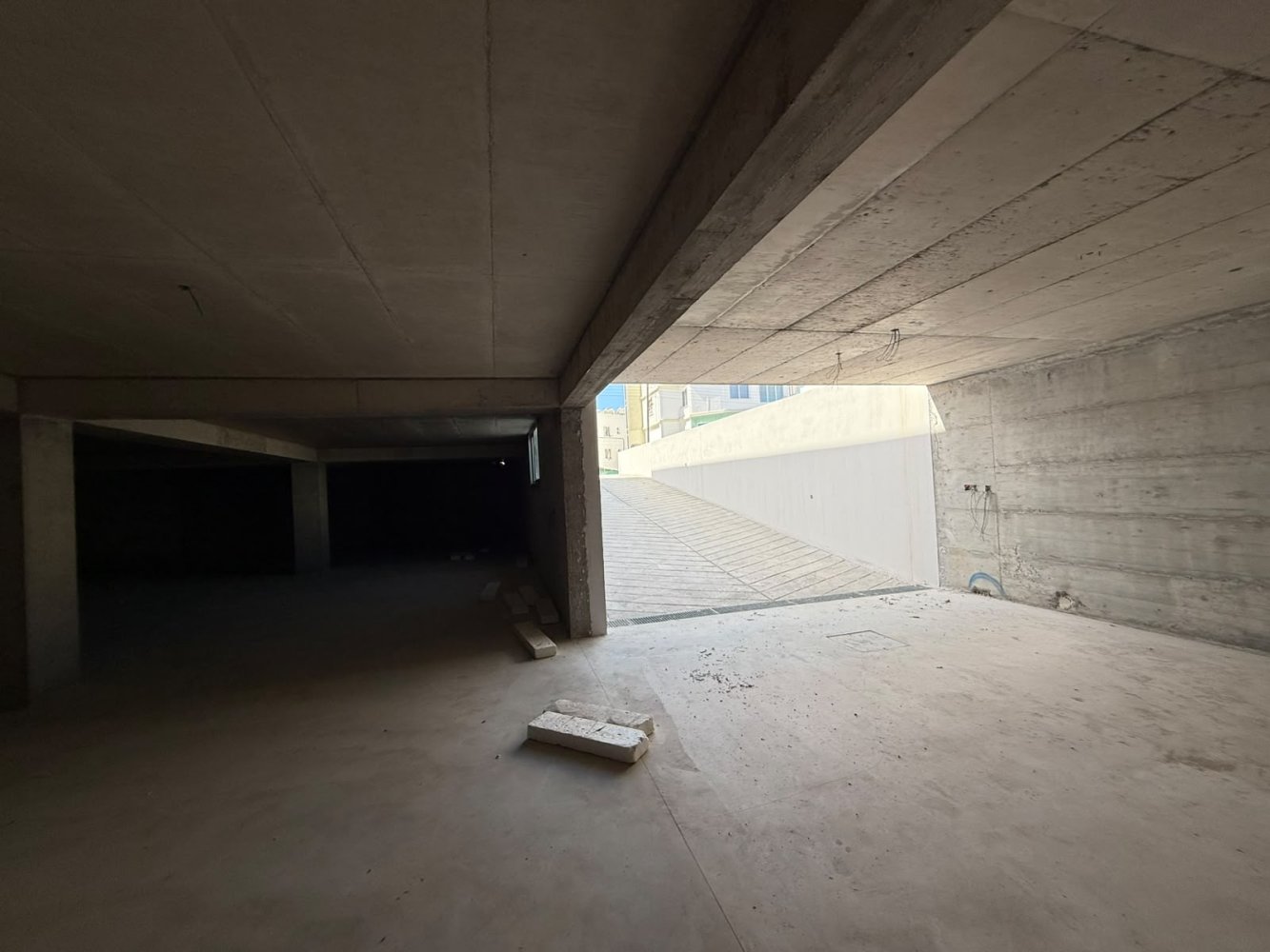 330m2 Local comercial en Paphos, Chipre No. 61052