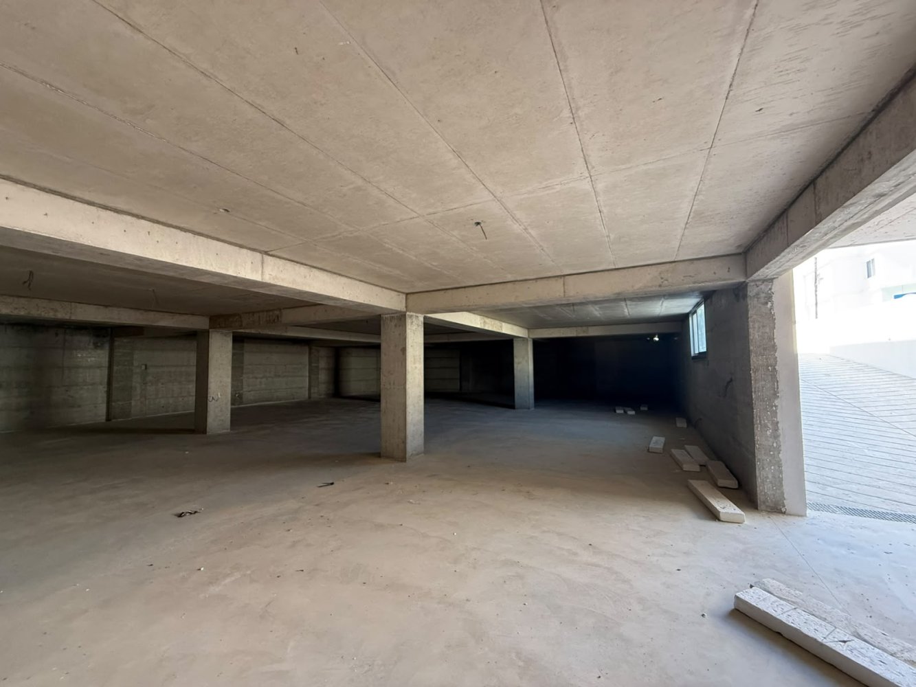 330m2 Local comercial en Paphos, Chipre No. 61052
