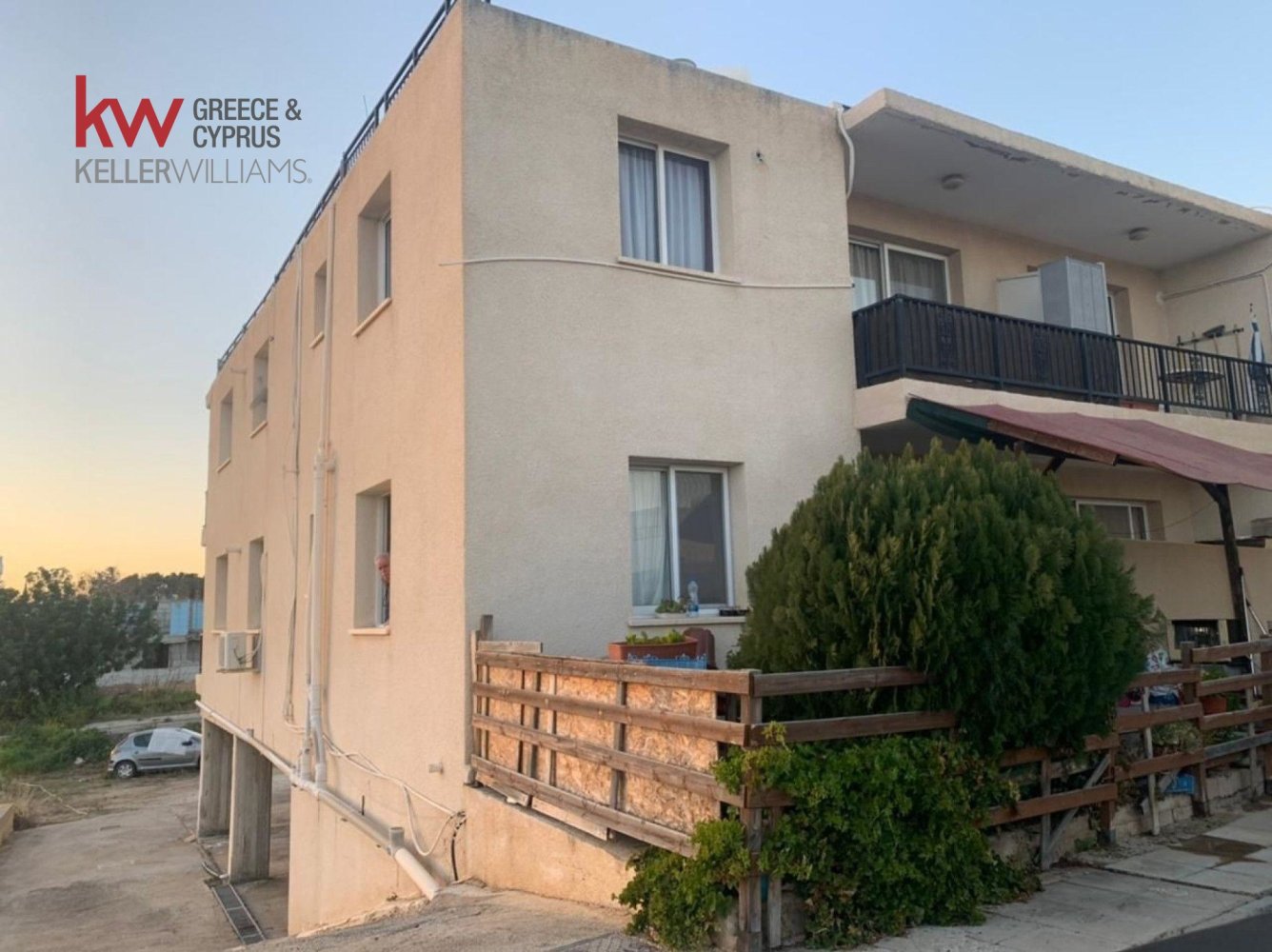 649m2 Building in Paphos, Cyprus No. 61146